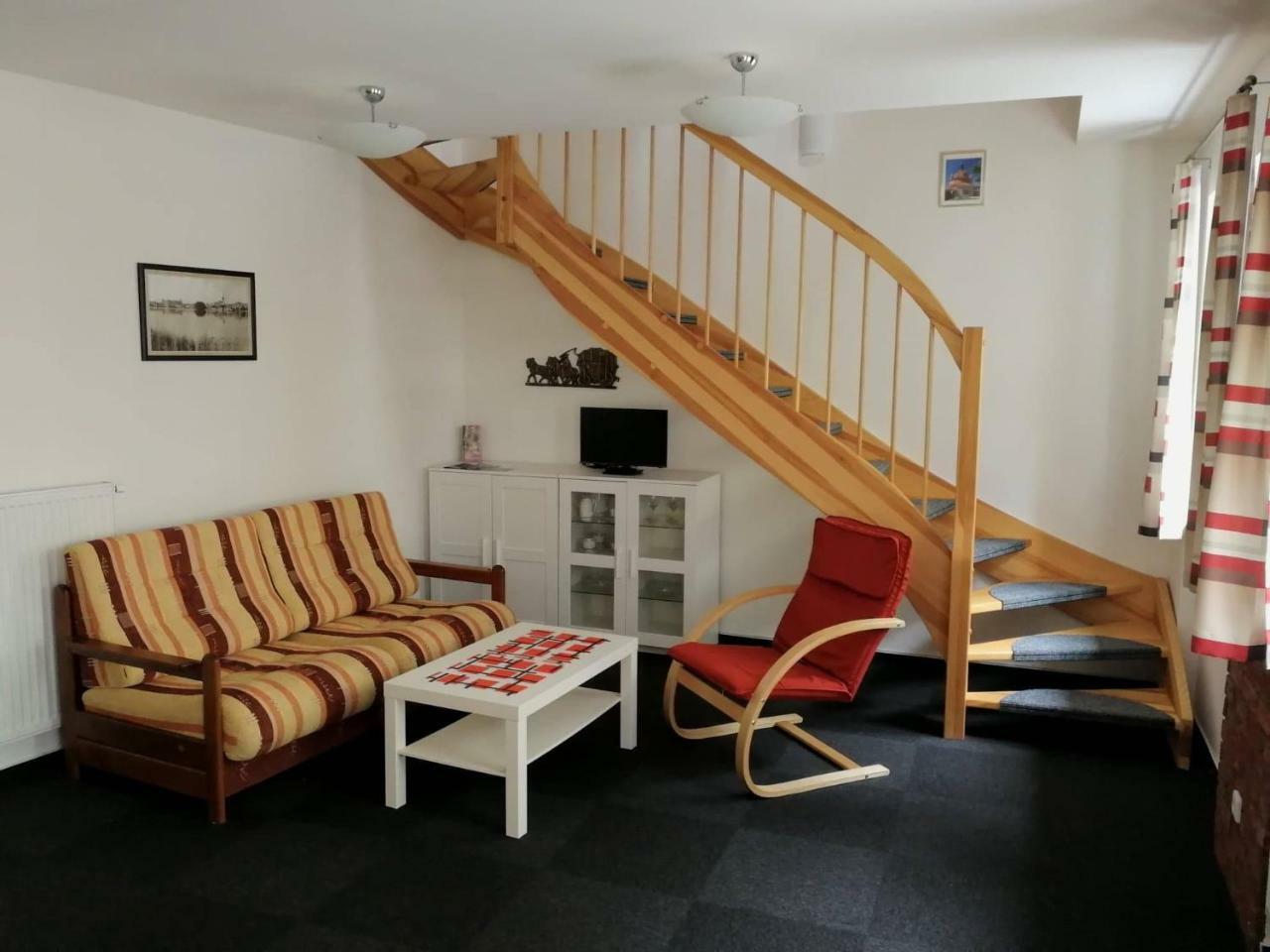 Apartman U Hippolyta 因德日赫城堡 外观 照片