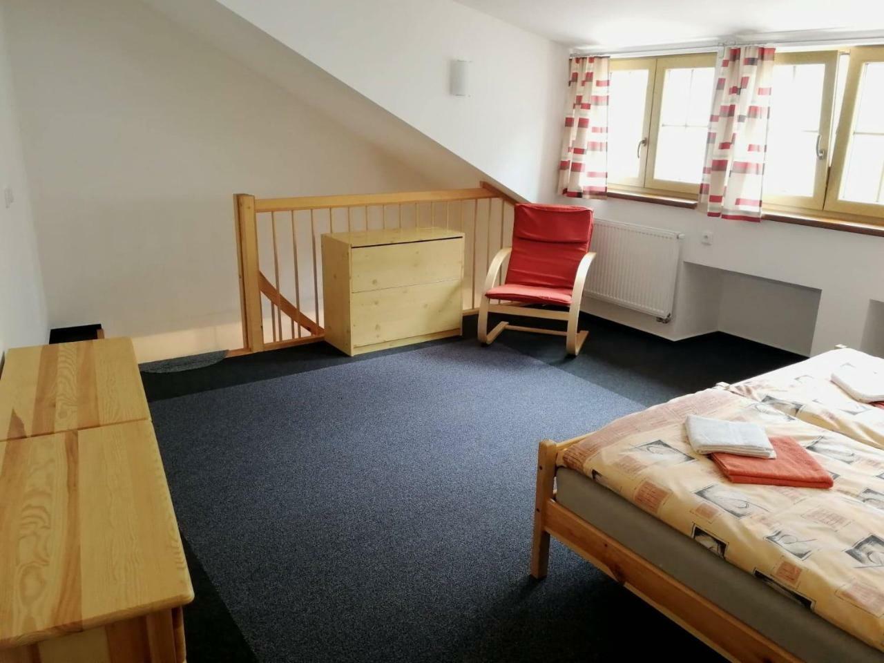 Apartman U Hippolyta 因德日赫城堡 外观 照片